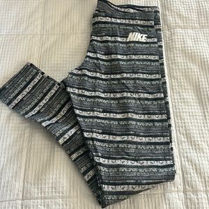 Nike leggings